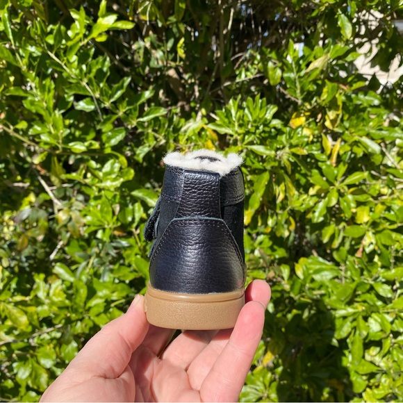 NWOB UGG Rennon II Kids - Picture 8 of 11